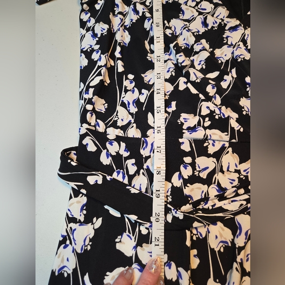 NWT Harper Rose Floral V-Neck Tulip Dress Bkack and White Size 10 - Picture 11 of 13